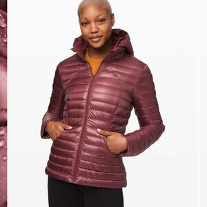 Lululemon pack it down shine jacket - maroon / Chianti- size 2 **zipper missing*